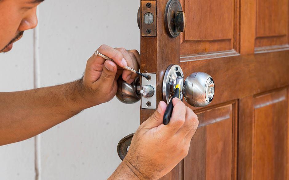 techniciens qualifiés serrurier ouverture de porte Royaucourt